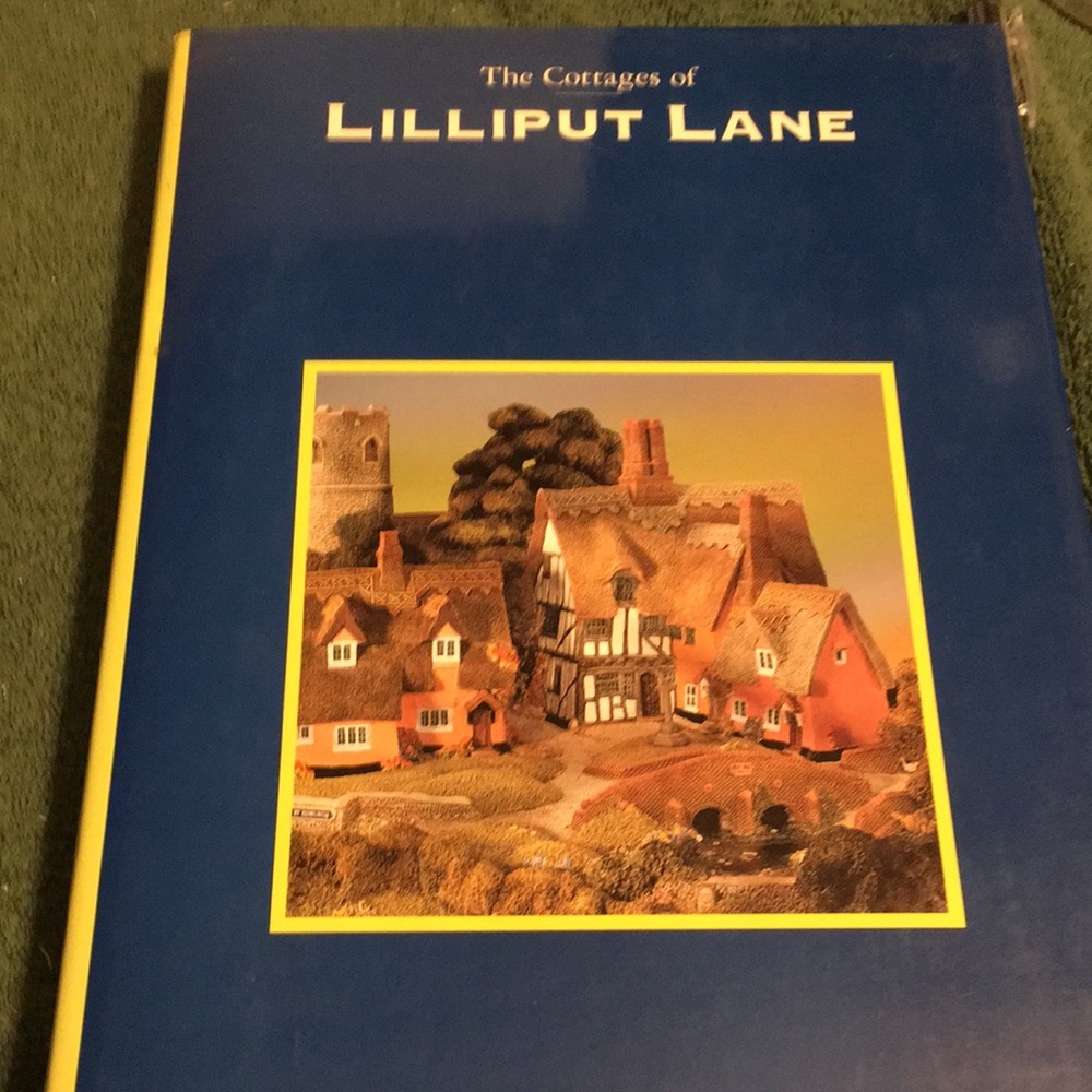 Vintage 1991 “The Cottages of Lilliput Lane” Hardcover with dust jacket